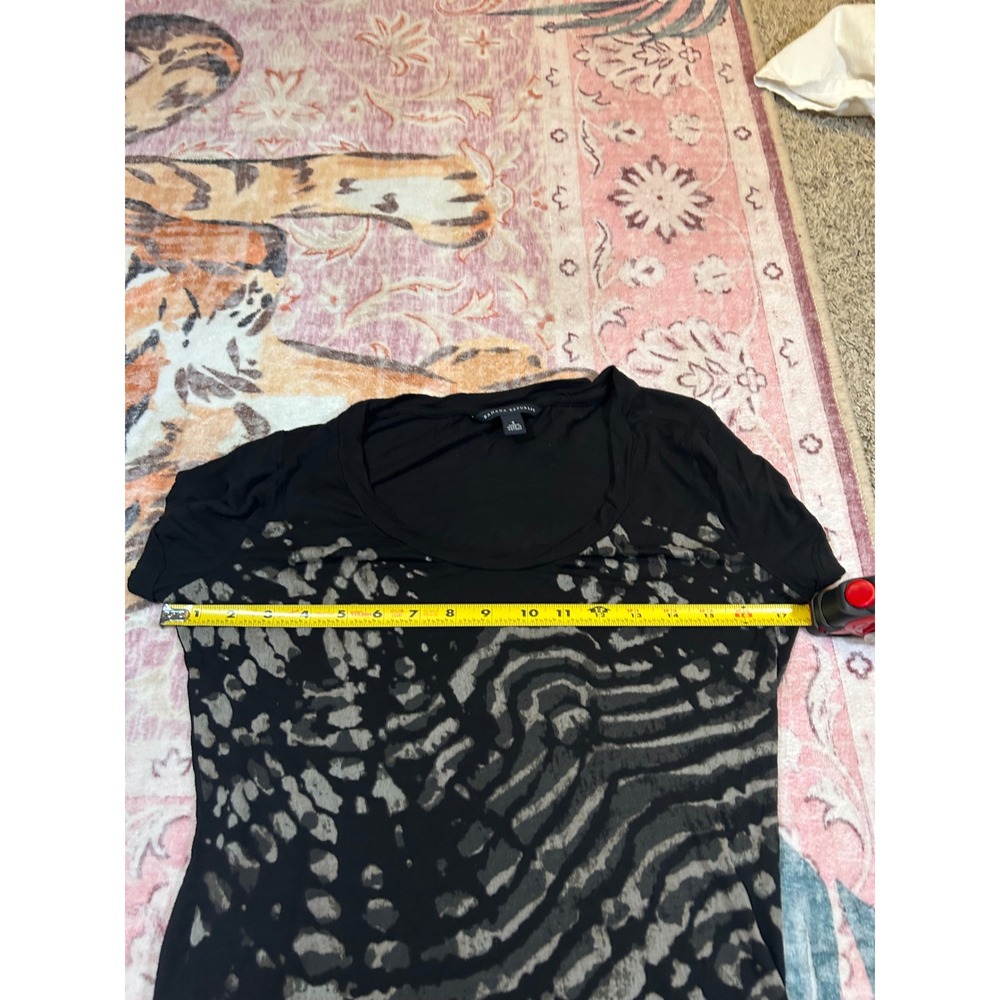 Banana Republic Black Abstract Animal Print Modal Soft Short Sleeve Top Size S‎ - Picture 6 of 7